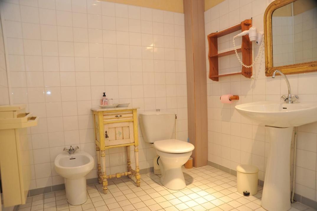 Chambres & Studios Chateau Saint Vincent Bazas Bagian luar foto