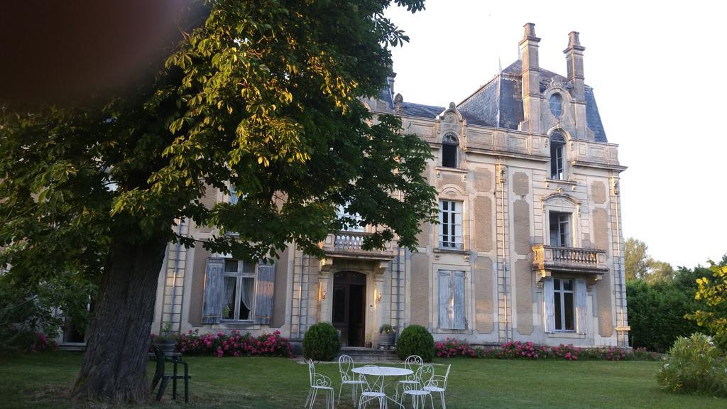 Chambres & Studios Chateau Saint Vincent Bazas Bagian luar foto