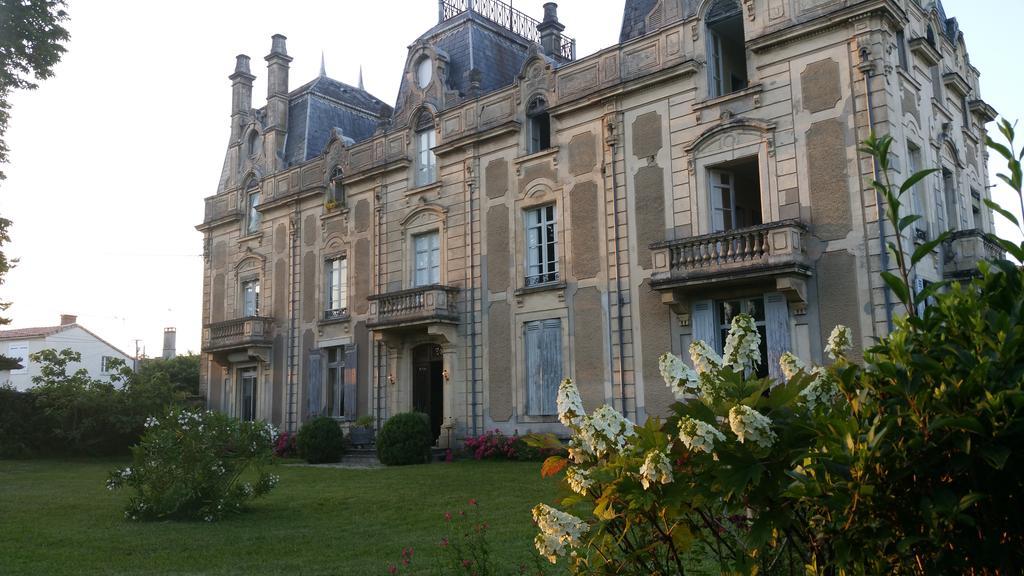 Chambres & Studios Chateau Saint Vincent Bazas Bagian luar foto