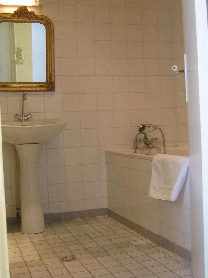 Chambres & Studios Chateau Saint Vincent Bazas Ruang foto